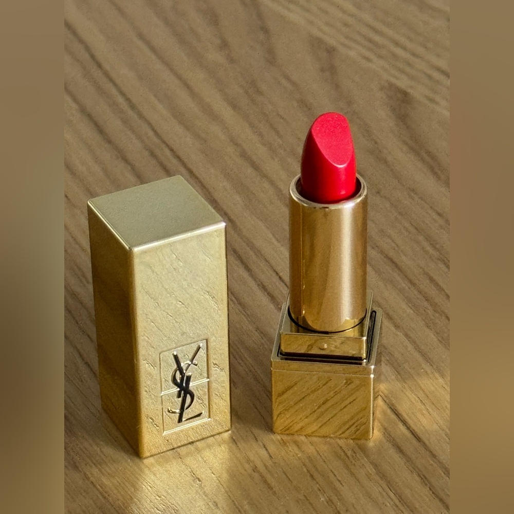 Yves Saint Laurent Red lipstick mini